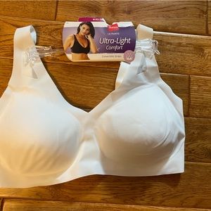 Hanes ultralight comfort bra… Brand new!